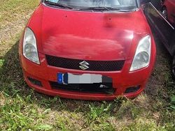 Rot Gebraucht 2006 Suzuki Swift Kleinwagen | 5.000 €