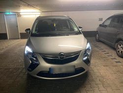 Silber Gebraucht 2016 Opel Zafira Tourer Van / Kleinbus | 12.300 € (Teuer)