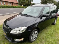 Schwarz Gebraucht 2015 Skoda Roomster Active Kombi | 7.699 € (Fairer Preis)
