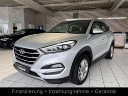Silber Gebraucht 2016 Hyundai Tucson Trend SUV | 13.790 € (Fairer Preis)