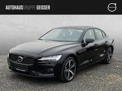 Onyx schwarz Gebraucht 2023 Volvo S60 Ultimate Limousine | 37.750 € (Fairer Preis)