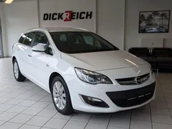 Weiß Gebraucht 2013 Opel Astra Innovation Kombi | 3.950 € (Guter Preis)