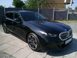 Schwarz Gebraucht 2024 BMW 520 M Sport Kombi | 52.900 € (Superpreis)
