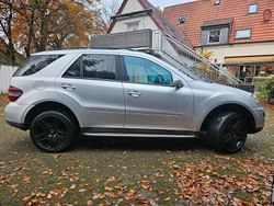 Silber Gebraucht 2008 Mercedes ML320 SUV | 7.200 €