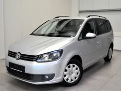 Silber Gebraucht 2011 VW Touran Comfortline Van / Kleinbus | 5.490 € (Fairer Preis)