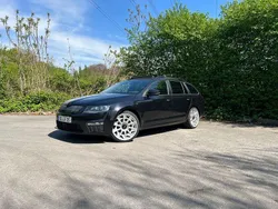Schwarz Gebraucht 2017 Skoda Octavia RS Kombi | 17.900 € (Guter Preis)