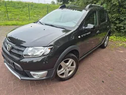 Schwarz Gebraucht 2015 Dacia Sandero Stepway Kleinwagen | 6.450 € (Fairer Preis)