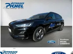 Schwarz Gebraucht 2024 Ford Focus ST-Line Kombi | 24.600 € (Guter Preis)