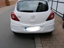 Weiß Gebraucht 2008 Opel Corsa Kleinwagen | 2.350 € (Etwas zu teuer)