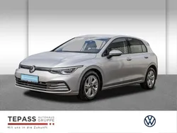 Grau Gebraucht 2022 VW Golf VIII Life Limousine | 21.590 € (Fairer Preis)