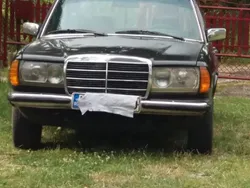 Schwarz Gebraucht 1981 Mercedes 200 Limousine | 3.500 €