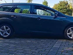 Grau Gebraucht 2017 Ford Focus Titanium Kombi | 9.200 € (Fairer Preis)