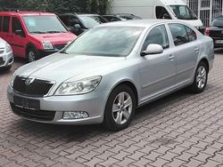 Silber Gebraucht 2009 Skoda Octavia Elegance Limousine | 3.950 € (Fairer Preis)