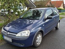 Blau Gebraucht 2002 Opel Corsa Kleinwagen | 299 € (Fairer Preis)