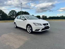 Weiß Gebraucht 2014 Seat Leon Limousine | 8.200 € (Teuer)