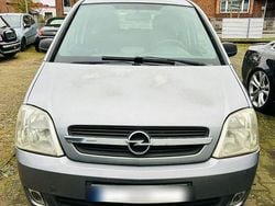 Blau Gebraucht 2003 Opel Meriva Van / Kleinbus | 2.350 € (Fairer Preis)