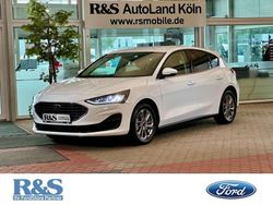 Weiss Gebraucht 2024 Ford Focus Titanium Limousine | 24.900 € (Fairer Preis)