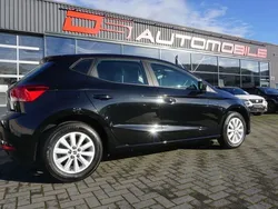 Mitternachtsschwarz Gebraucht 2024 Seat Ibiza Style Limousine | 16.990 € (Fairer Preis)