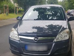 Grau Gebraucht 2008 Opel Astra Limousine | 5.650 €