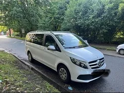 Weiß Gebraucht 2022 Mercedes V220 Van / Kleinbus | 41.999 € (Superpreis)