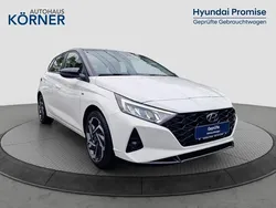 Weiss Gebraucht 2023 Hyundai i20 Trend Kleinwagen | 17.900 € (Fairer Preis)