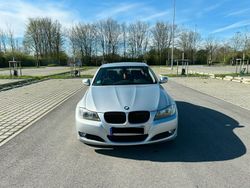 Silber Gebraucht 2009 BMW 320 Comfort Edition Limousine | 9.499 €