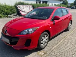Rot Gebraucht 2013 Mazda 3 Prime-Line Limousine | 4.500 €