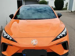 Orange Gebraucht 2022 MG MG4 EV Luxury Kleinwagen | 24.200 € (Teuer)