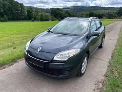 Grau Gebraucht 2014 Renault Mégane GrandTour Expression Kombi | 4.990 € (Fairer Preis)