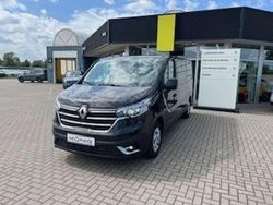 Tenebroschwarz metallic (schw Gebraucht 2024 Renault Trafic Life Van | 41.663 € (Teuer)