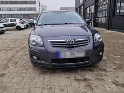 Grün Gebraucht 2006 Toyota Avensis Limousine | 2.950 €