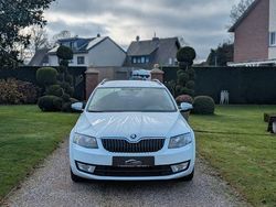 Weiß Gebraucht 2016 Skoda Octavia Style Kombi | 11.899 € (Etwas zu teuer)