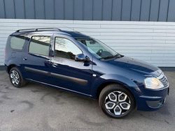 Blau Gebraucht 2011 Dacia Logan MCV Lauréate Kombi | 5.950 € (Teuer)