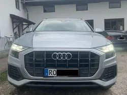 Silber Gebraucht 2023 Audi Q8 SUV | 60.000 €