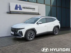 Atlas white / sol Neu 2025 Hyundai Tucson Trend SUV | 34.440 € (Superpreis)
