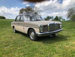 Beige Gebraucht 1969 Mercedes 220 Limousine | 8.500 €