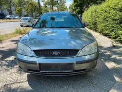 Grau Gebraucht 2002 Ford Mondeo Kombi | 1.100 € (Guter Preis)