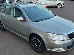 Beige Gebraucht 2011 Skoda Octavia Kombi | 5.300 € (Guter Preis)