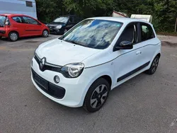Weiß Gebraucht 2017 Renault Twingo LIMITED Kleinwagen | 5.490 € (Fairer Preis)