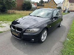 Saphirschwarz Gebraucht 2012 BMW 318 Kombi | 5.990 € (Superpreis)