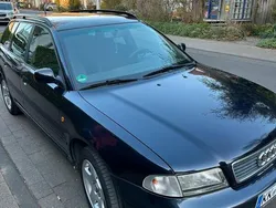 Blau Gebraucht 1998 Audi A4 Kombi | 1.700 € (Fairer Preis)