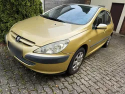 Gelb Gebraucht 2002 Peugeot 307 Kleinwagen | 1.250 € (Superpreis)