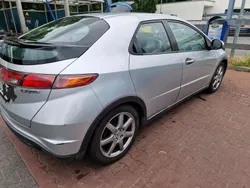 Silber Gebraucht 2006 Honda Civic Kleinwagen | 3.590 €