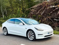 Weiß Gebraucht 2019 Tesla Model 3 Performance Limousine | 19.900 € (Etwas zu teuer)