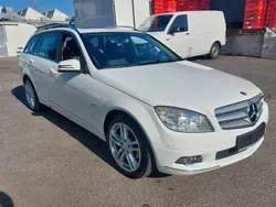 Weiß Gebraucht 2010 Mercedes C220 Avantgarde Kombi | 8.999 €