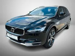 Onyx black / metallic Gebraucht 2023 Volvo V90 CC Ultimate Kombi | 62.490 €