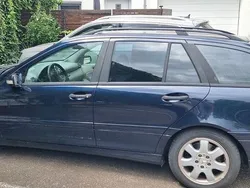 Blau Gebraucht 2004 Mercedes 220 Kombi | 4.500 € (Fairer Preis)