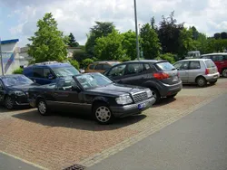 Schwarz Gebraucht 1994 Mercedes 220 Cabrio | 17.500 €
