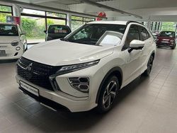 Weiß Gebraucht 2022 Mitsubishi Eclipse Cross Plus SUV | 25.990 € (Etwas zu teuer)