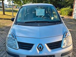 Grau Gebraucht 2007 Renault Modus Van / Kleinbus | 2.000 €